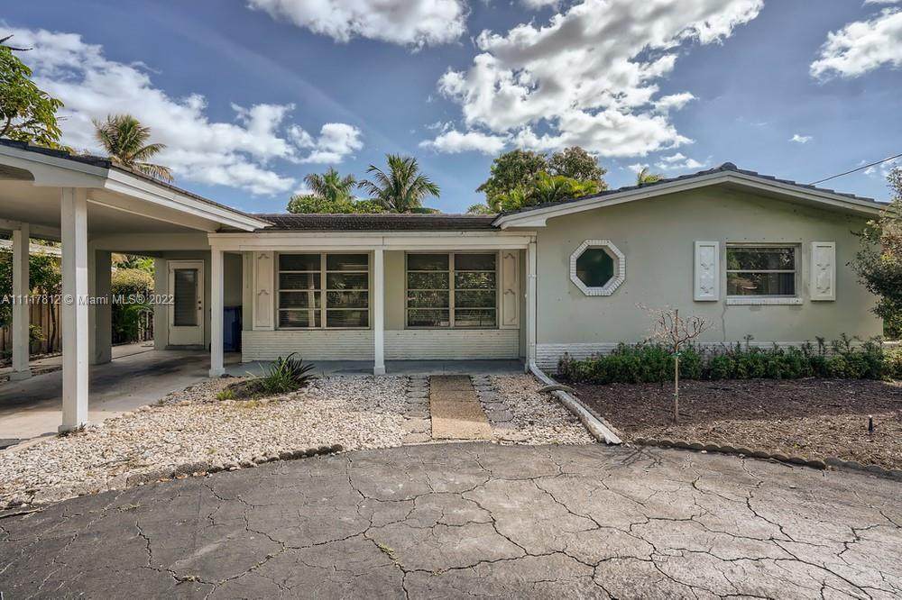 3240 6th Avenue - Photo 1
