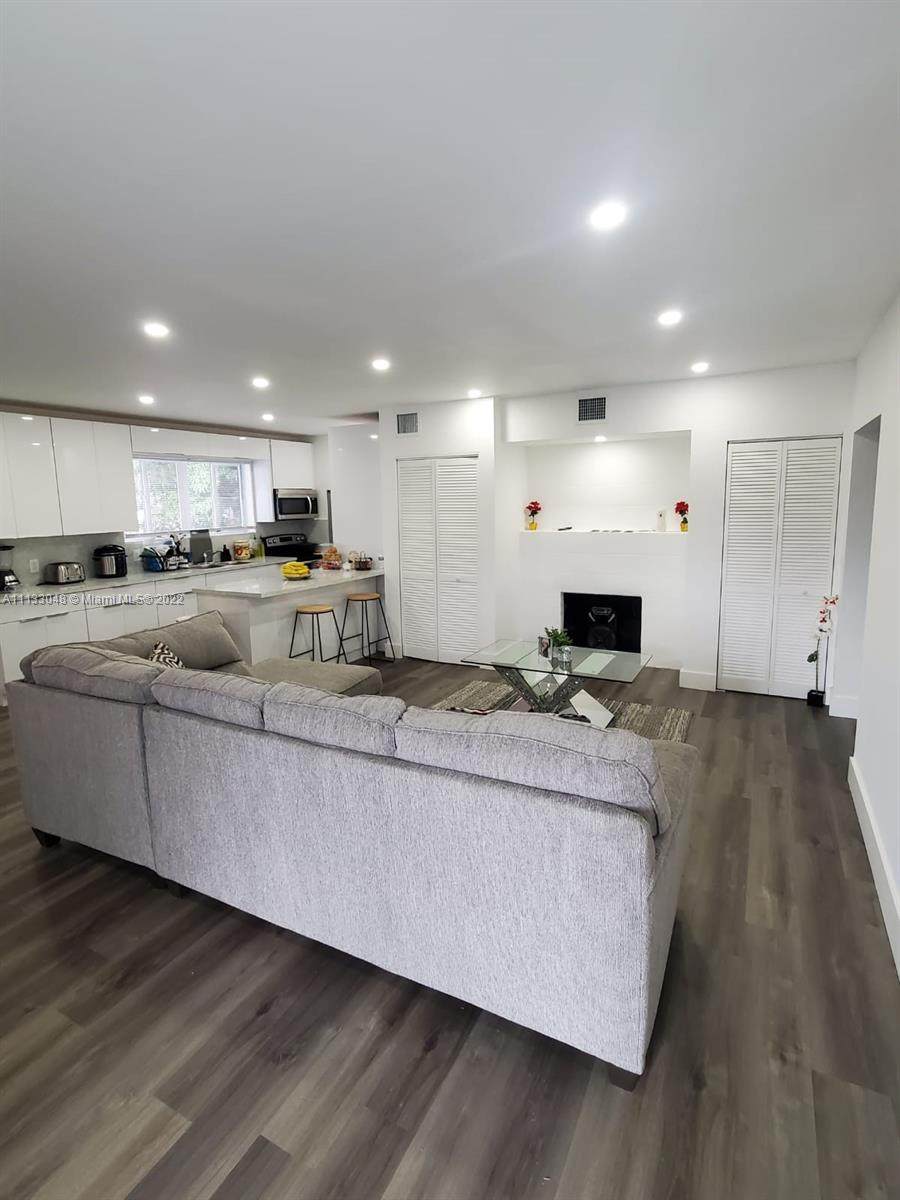 3127 106th St - Photo 1