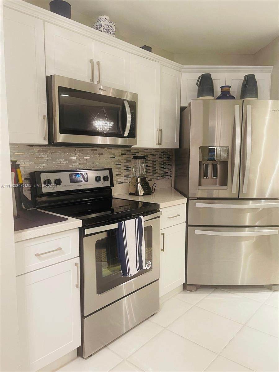 10551 Broward Blvd - Photo 1