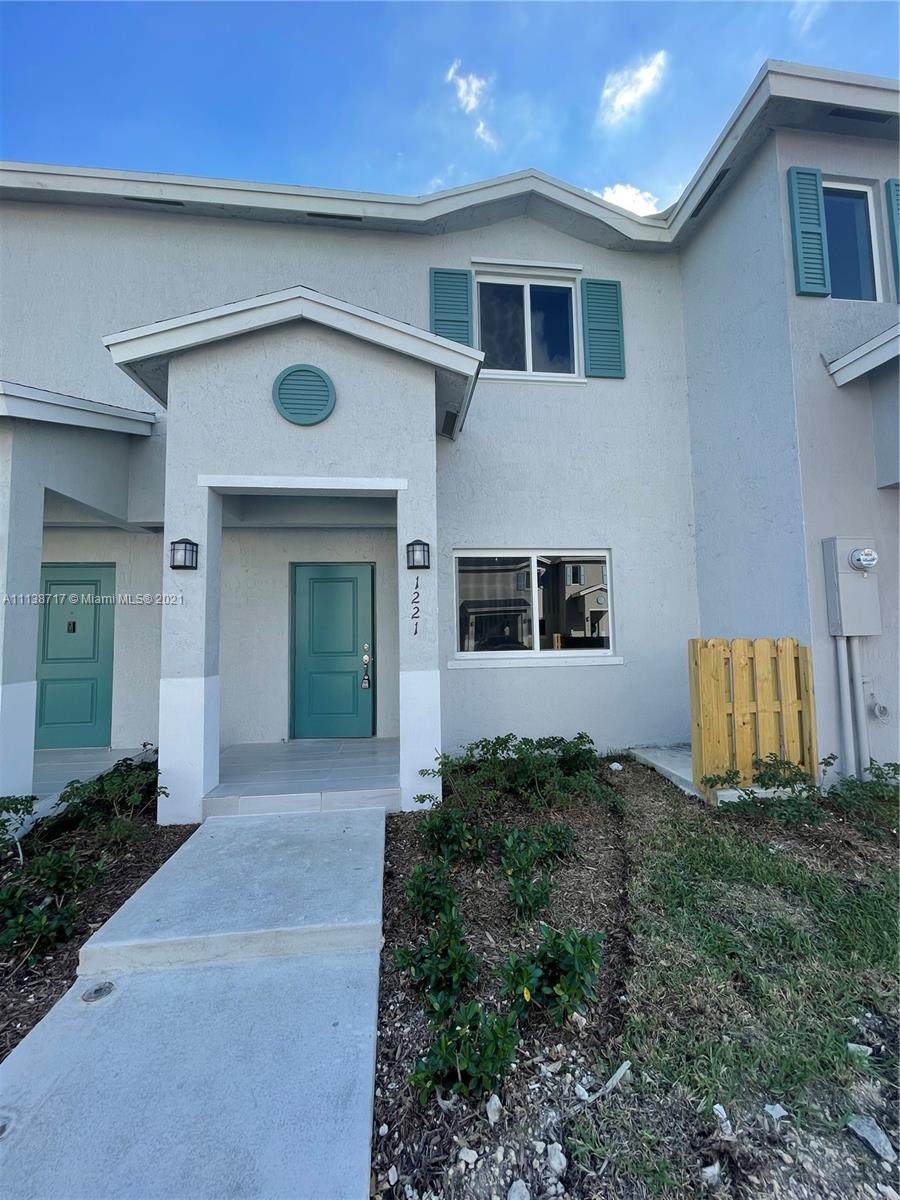 1221 4th Ln - Photo 1