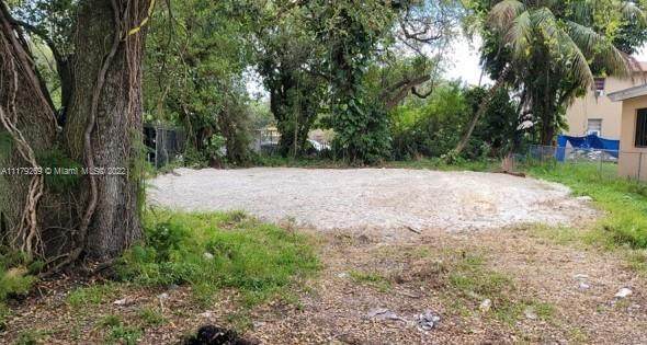 180 68th St - Photo 1