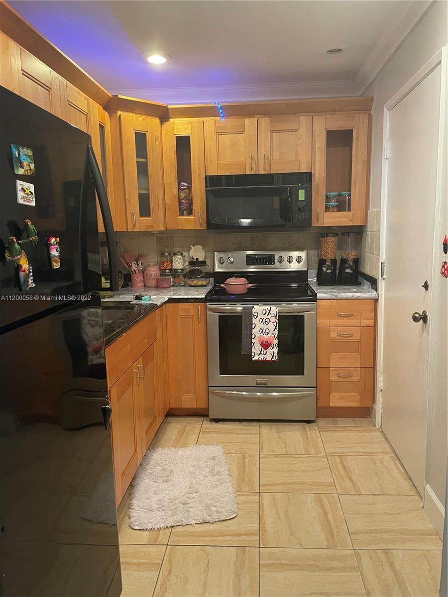 4045 16th St - Photo 1