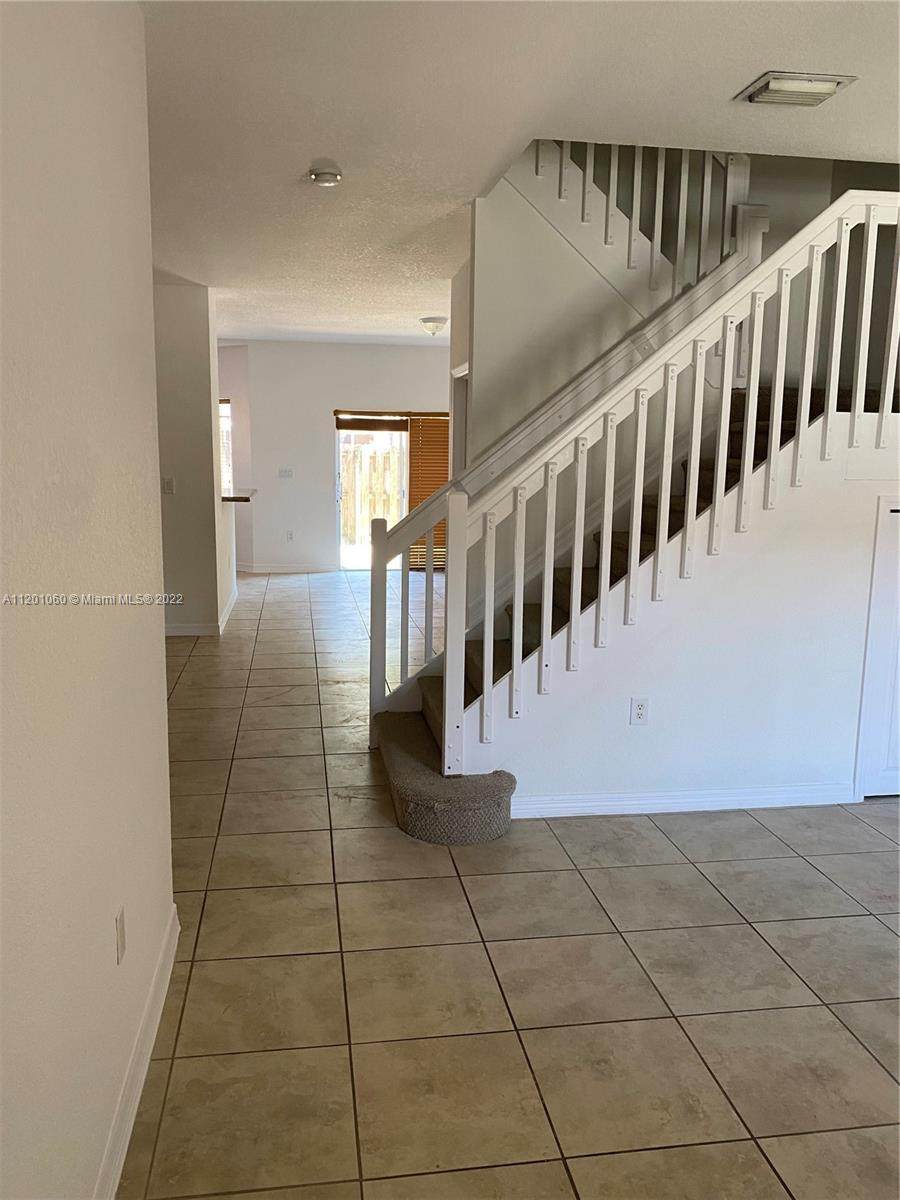 14751 23rd St - Photo 1