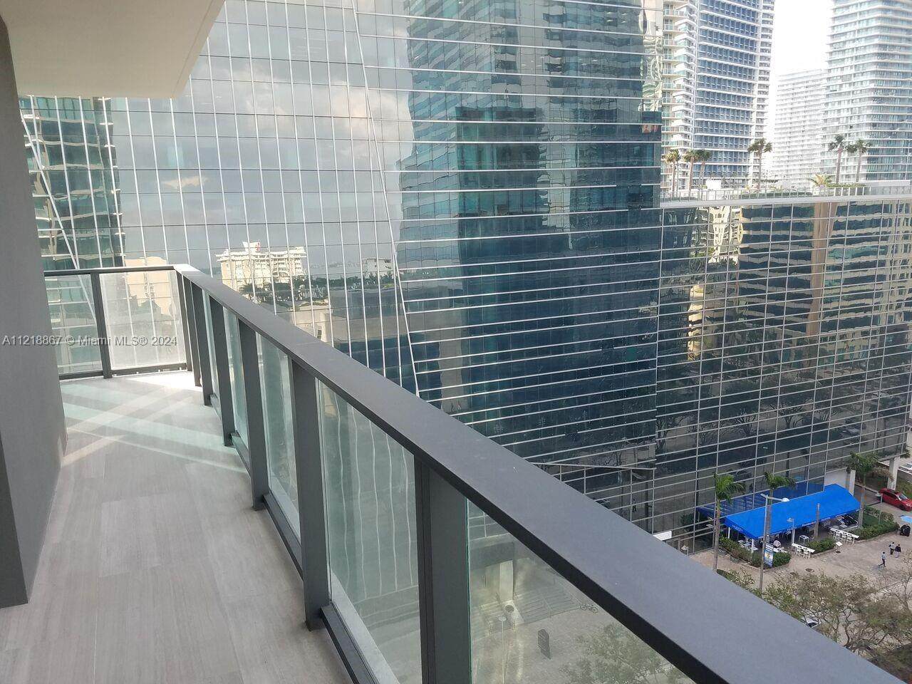 https://bt-photos.global.ssl.fastly.net/miami/orig_boomver_2_A11218867-2.jpg
