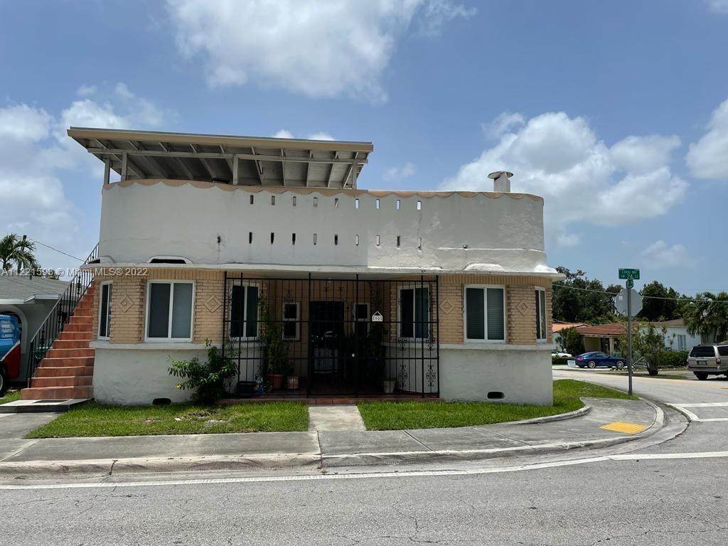 5905 24 St - Photo 1