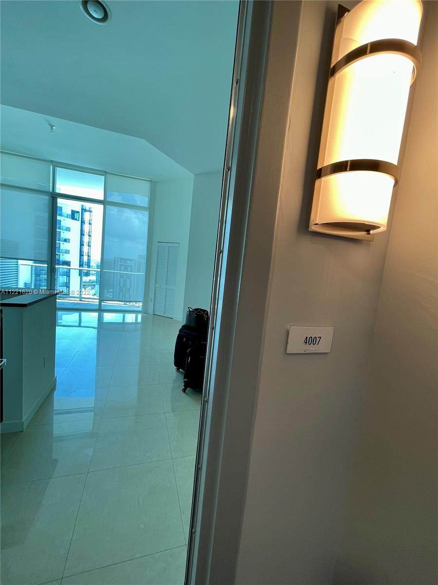 300 Biscayne Blvd - Photo 1