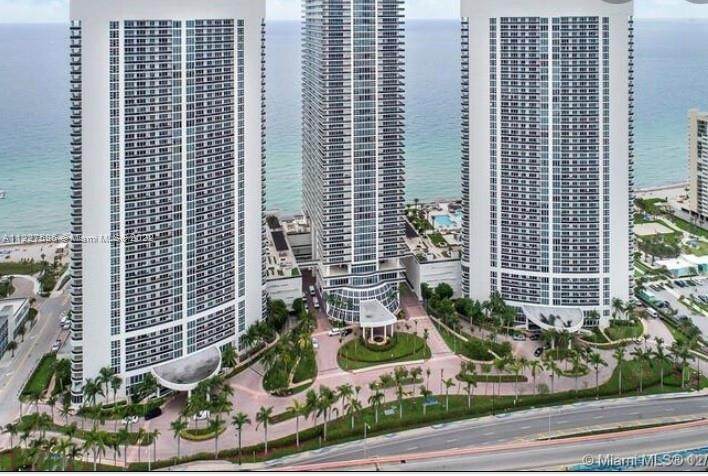 1830 Ocean Dr - Photo 1