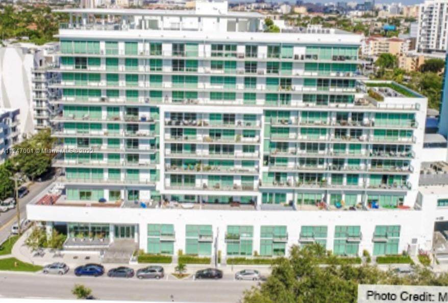 1600 1 Ave - Photo 1