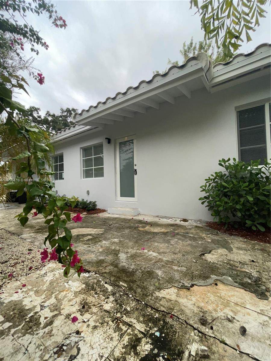 515 67th St - Photo 1
