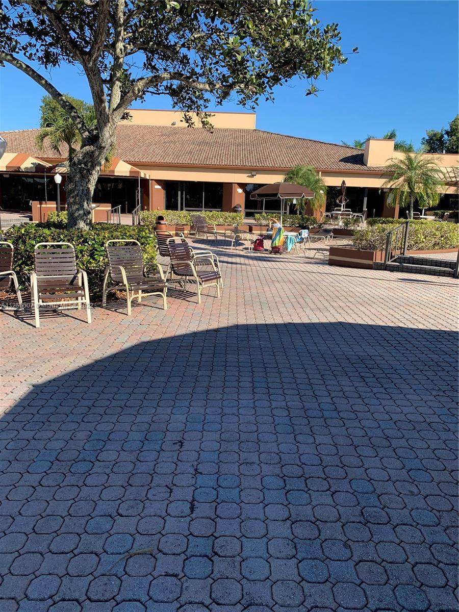 9661 Sunrise Lakes Blvd - Photo 1