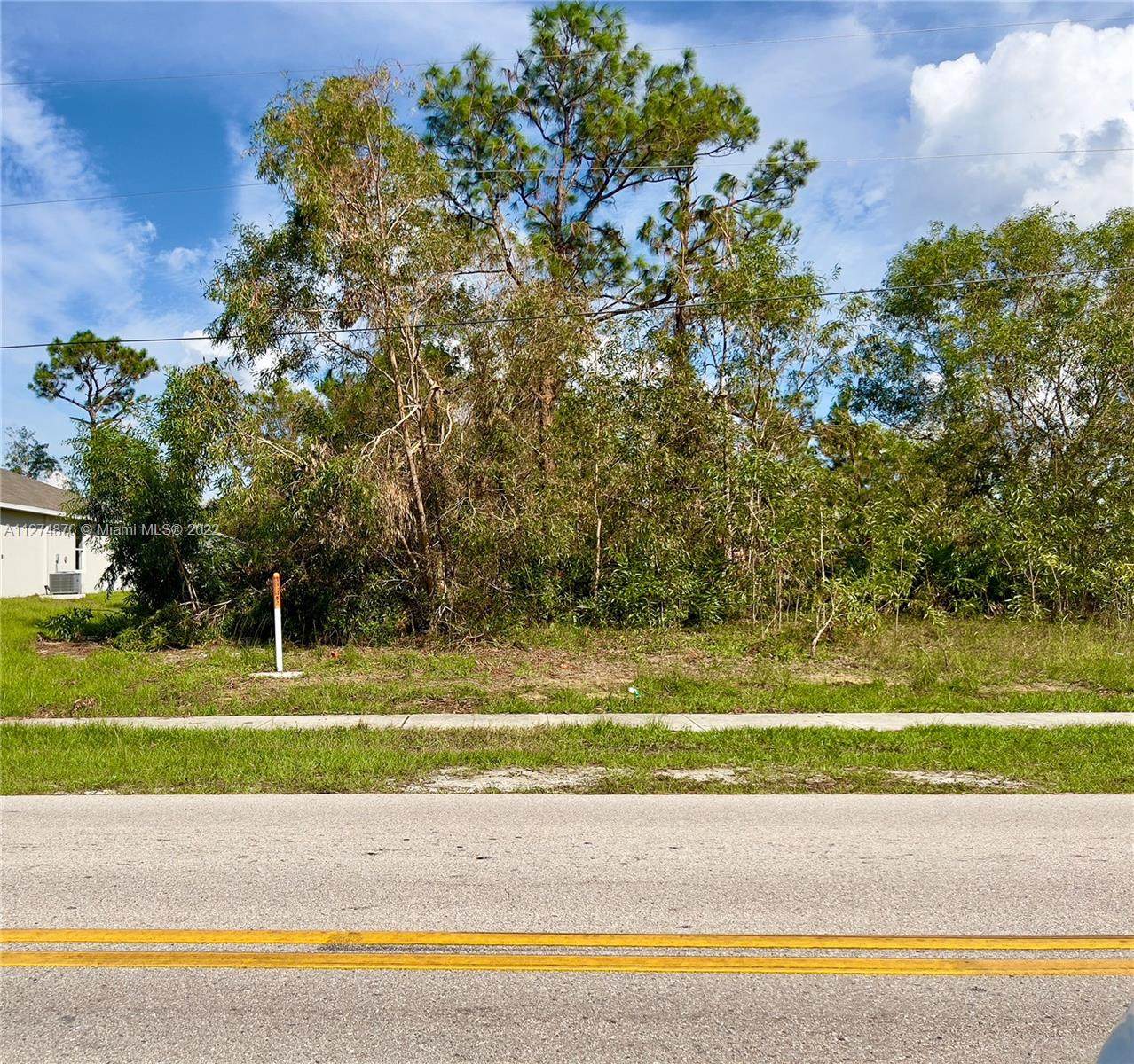 1804 Sunniland Blvd - Photo 1