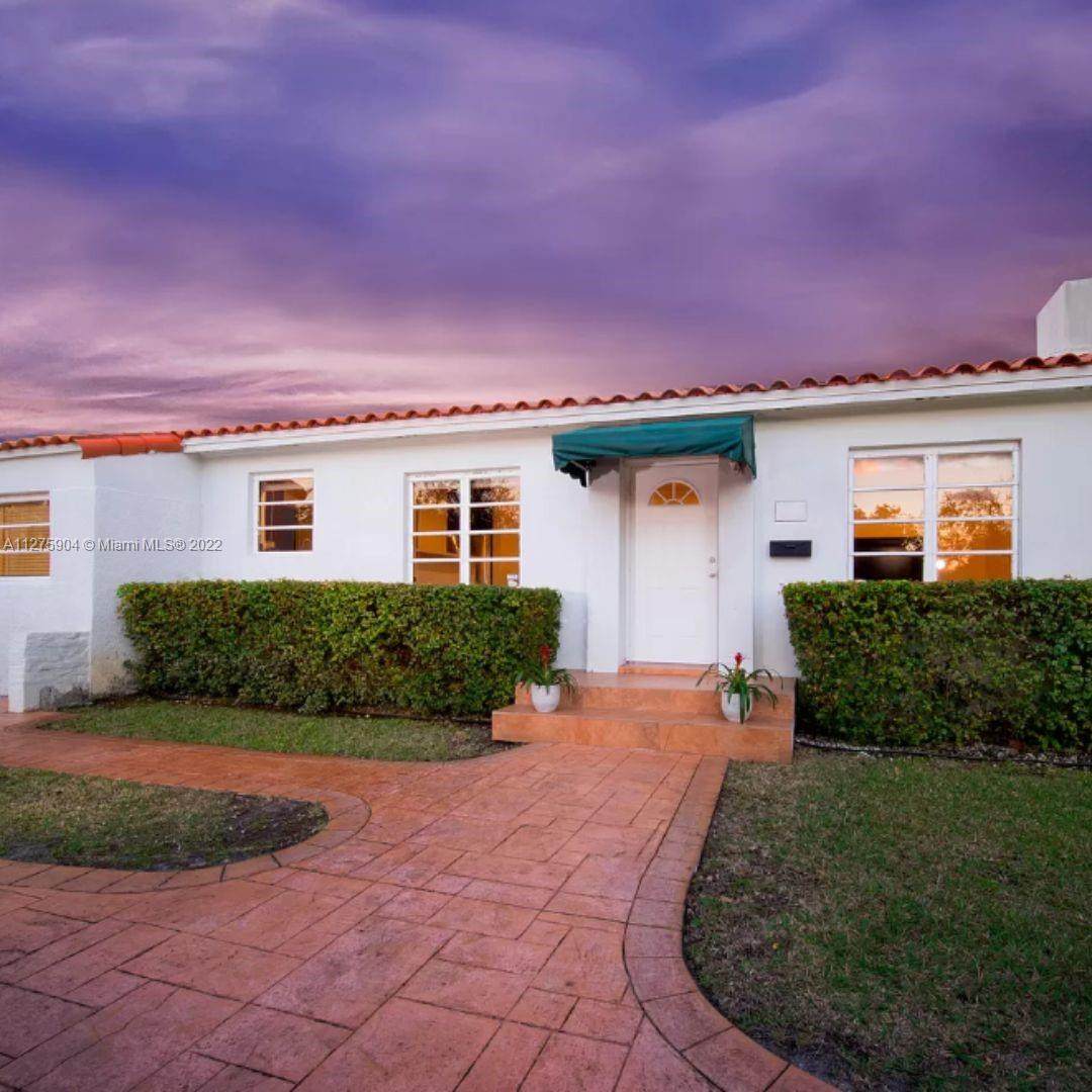 10317 Miami Ave - Photo 1