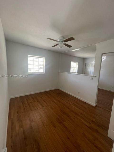 645 35th St - Photo 1