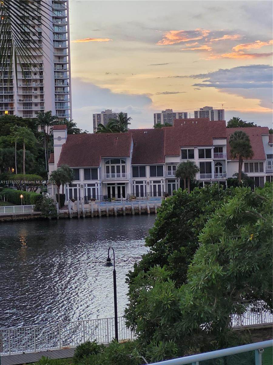 19390 Collins Ave - Photo 1