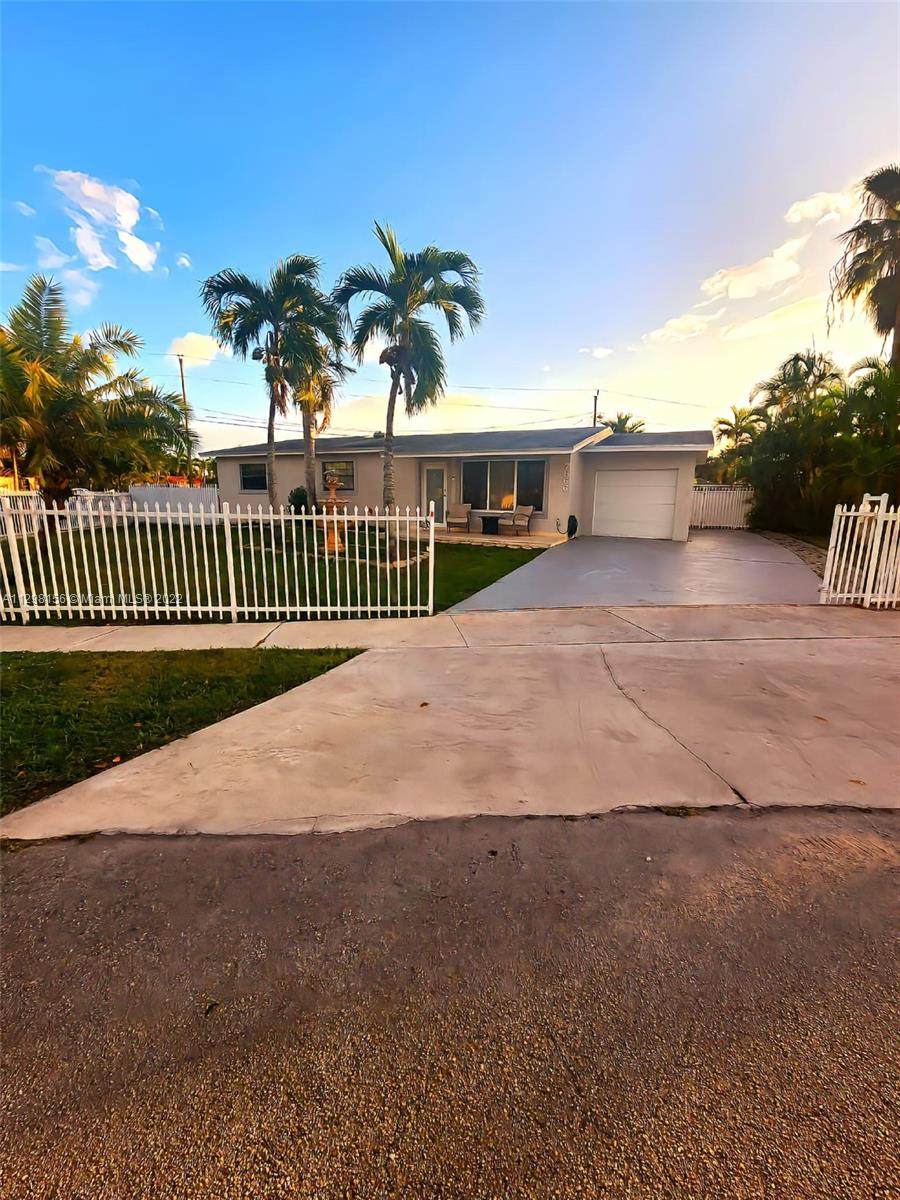 7866 174th St - Photo 1