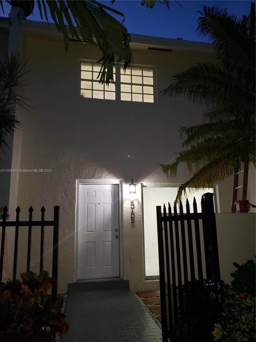 565 12th Ave - Photo 1