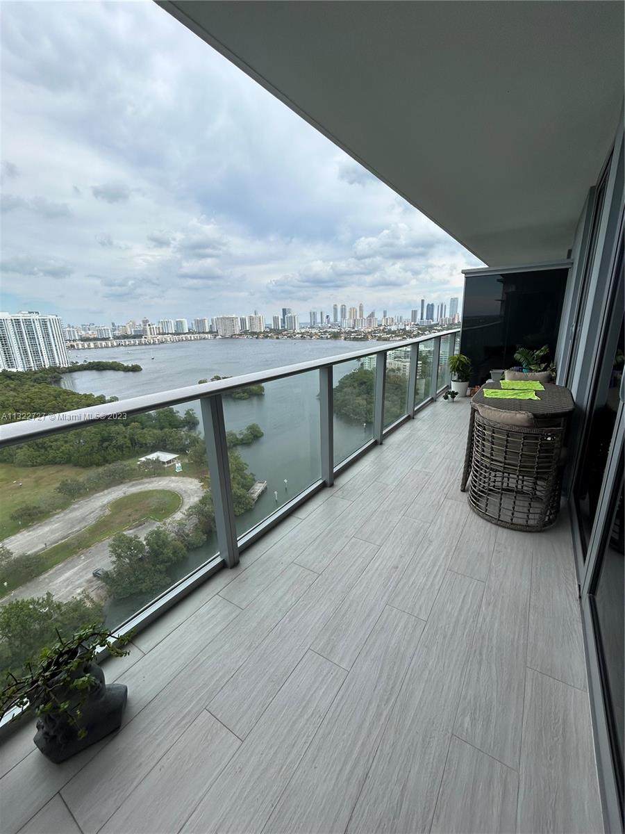 16385 Biscayne Blvd - Photo 1