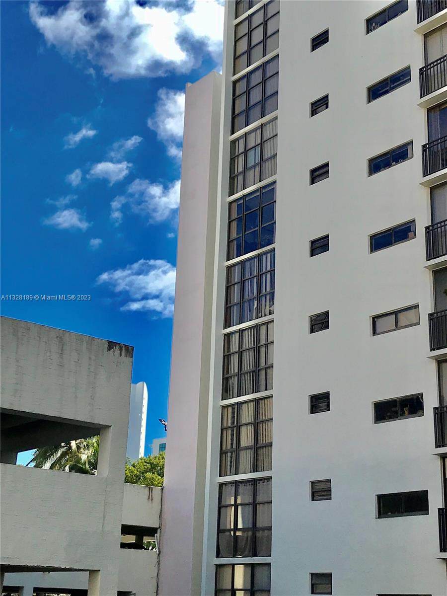 16909 Bay Rd - Photo 1