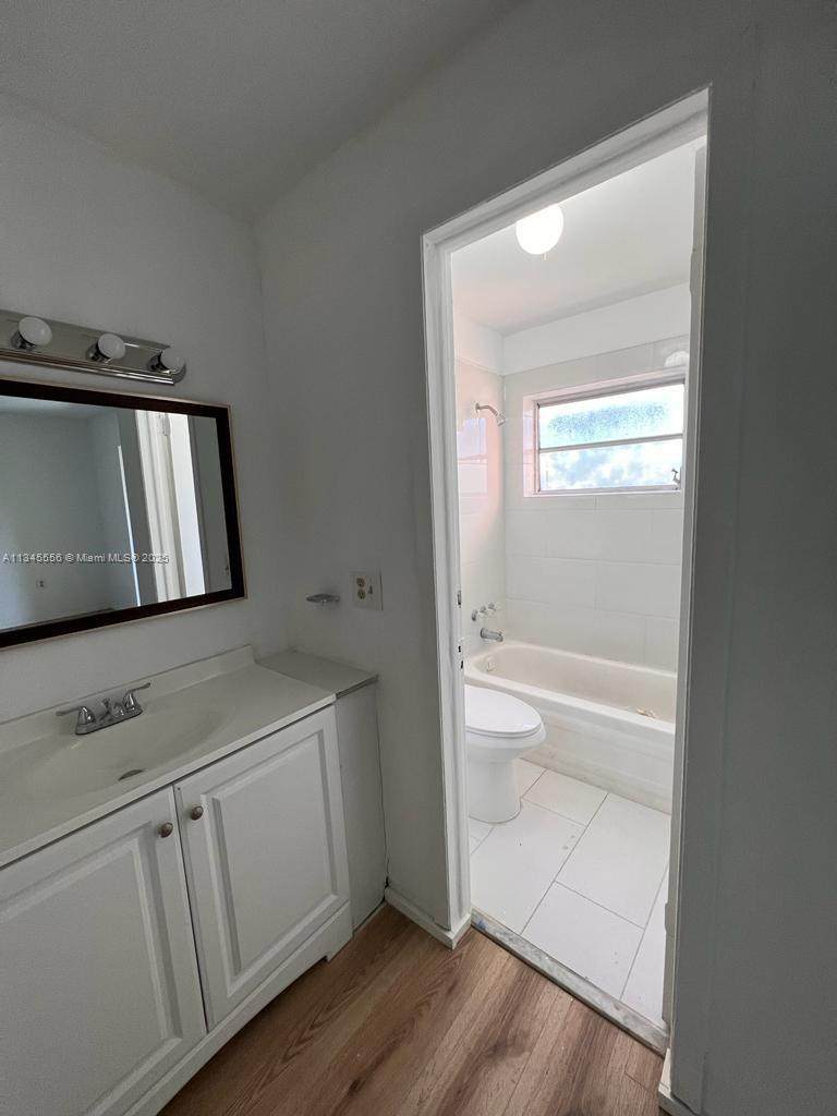 20520 15th Ave - Photo 1
