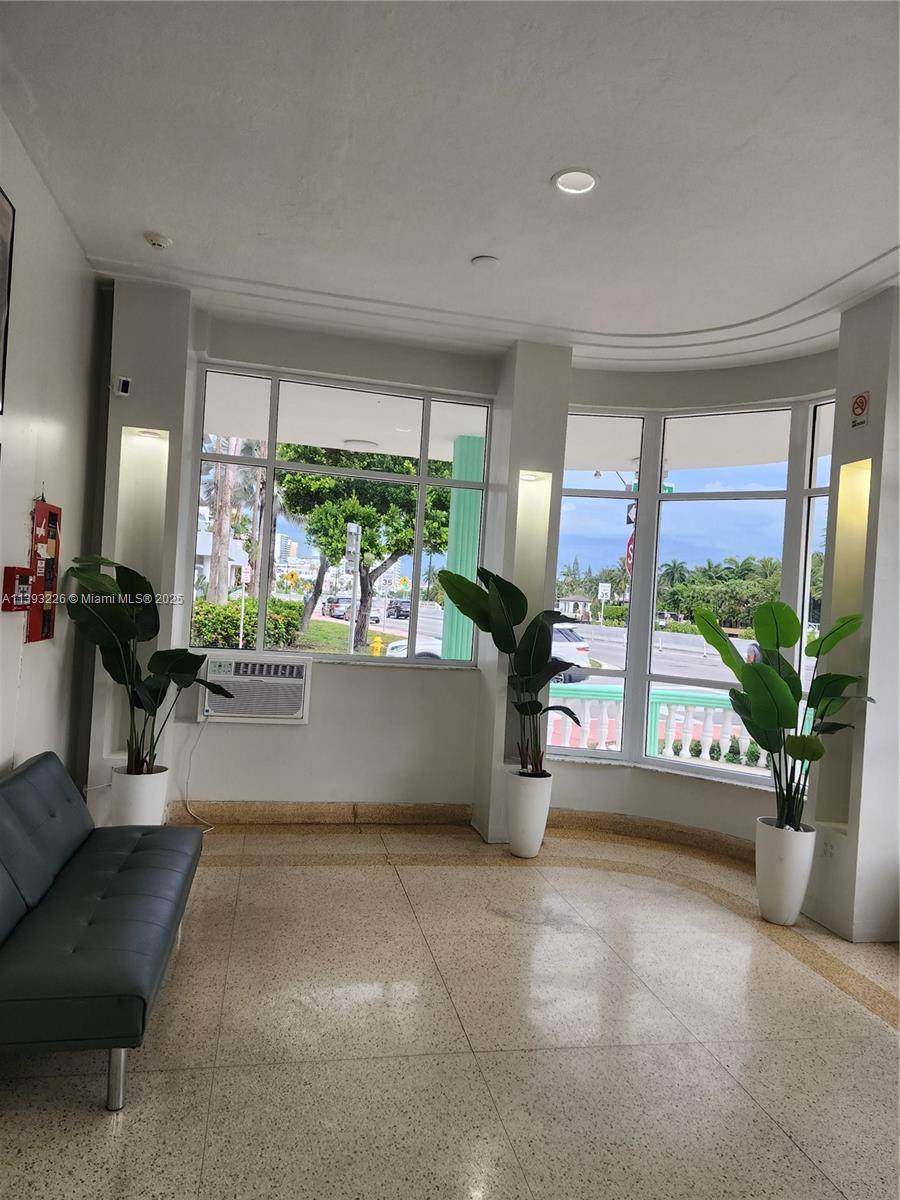 https://bt-photos.global.ssl.fastly.net/miami/1280_boomver_2_A11393226-2.jpg