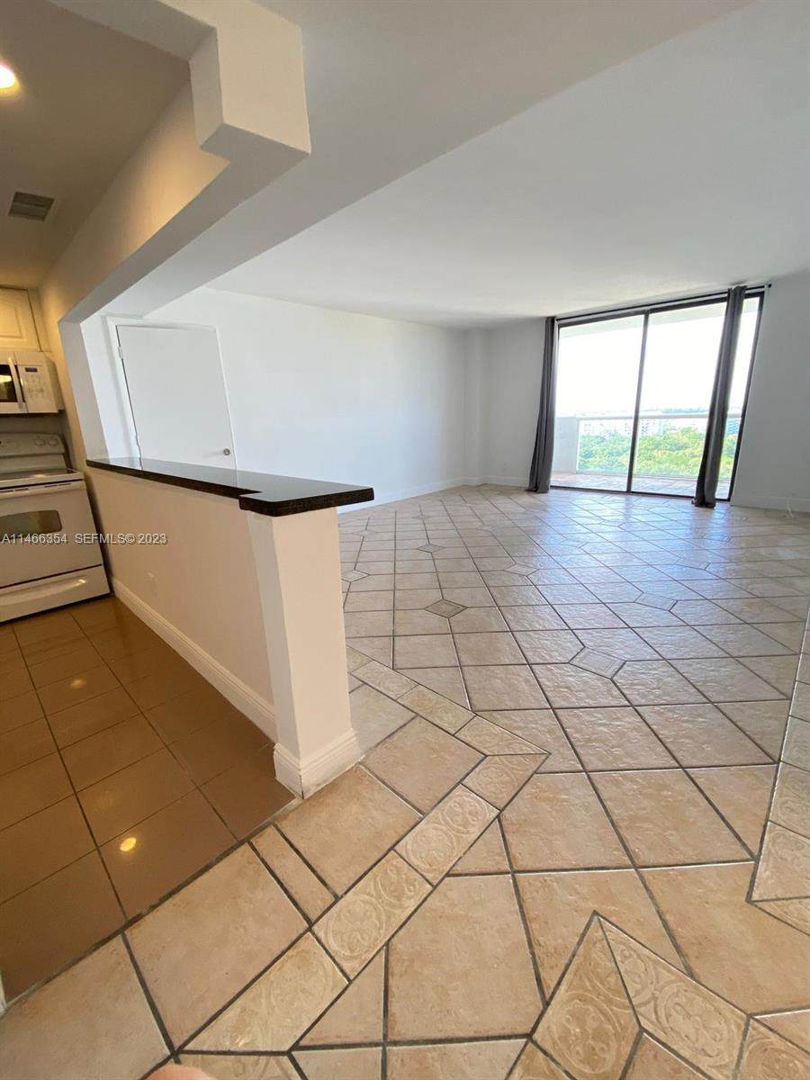 13499 Biscayne Blvd - Photo 1