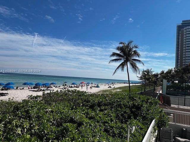 1904 Ocean Dr - Photo 1