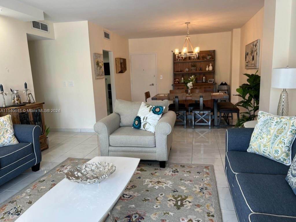https://bt-photos.global.ssl.fastly.net/miami/orig_boomver_2_A11540648-2.jpg