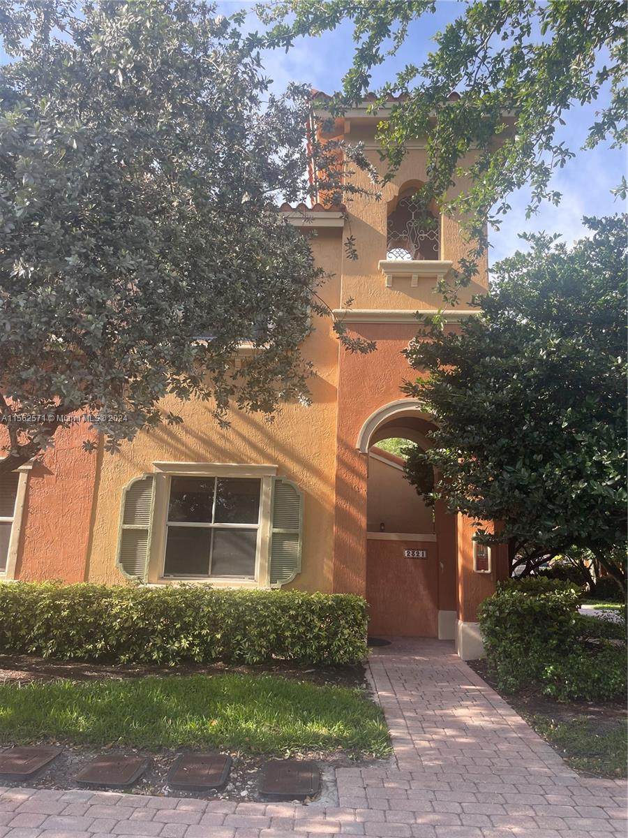 2321 Mariner Ct - Photo 1
