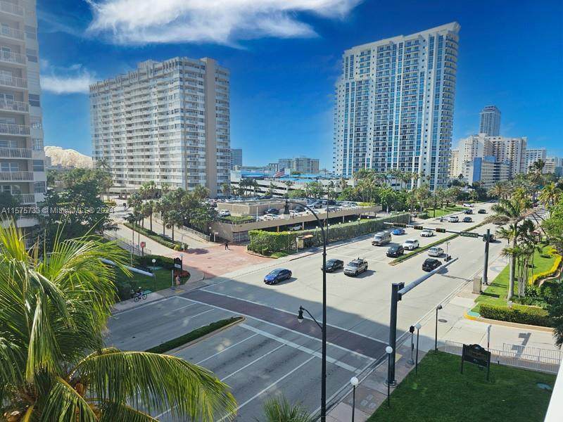 https://bt-photos.global.ssl.fastly.net/miami/orig_boomver_2_A11575733-2.jpg