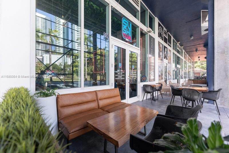 275 18th St - Photo 1