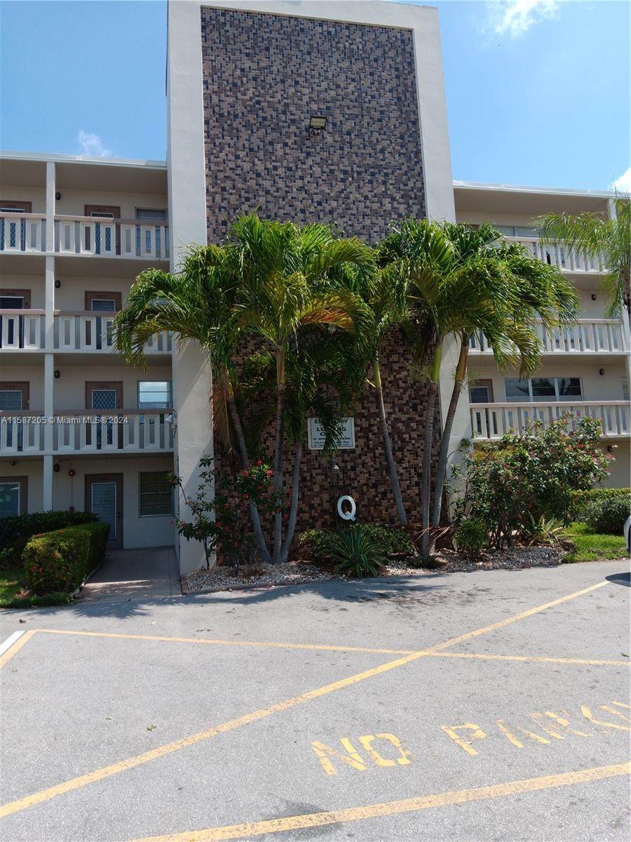 1069 Newport Q - Photo 1
