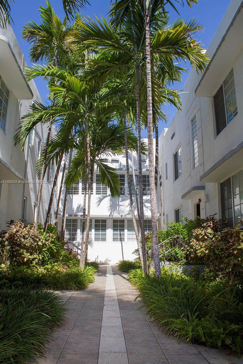 1000 Meridian Ave - Photo 1
