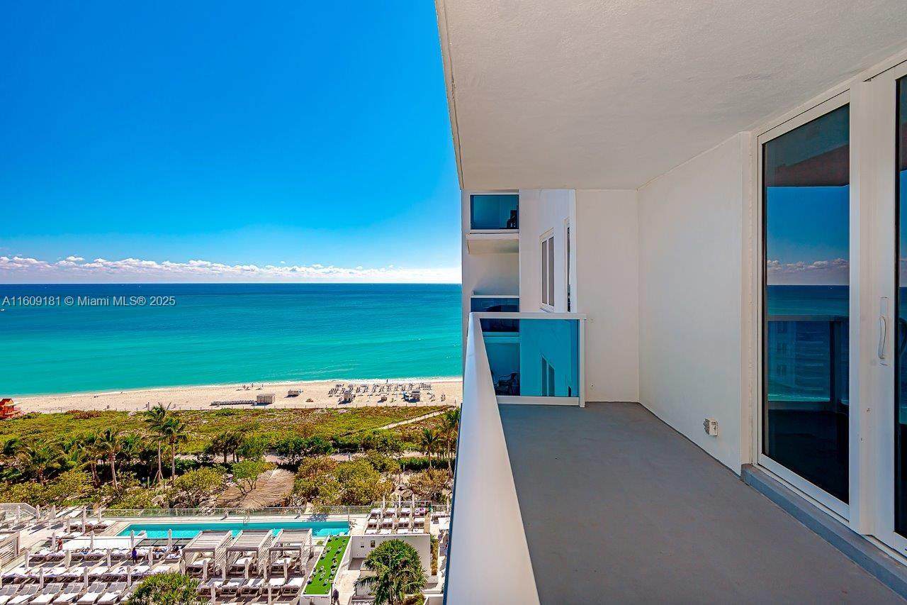 2301 Collins Ave - Photo 1