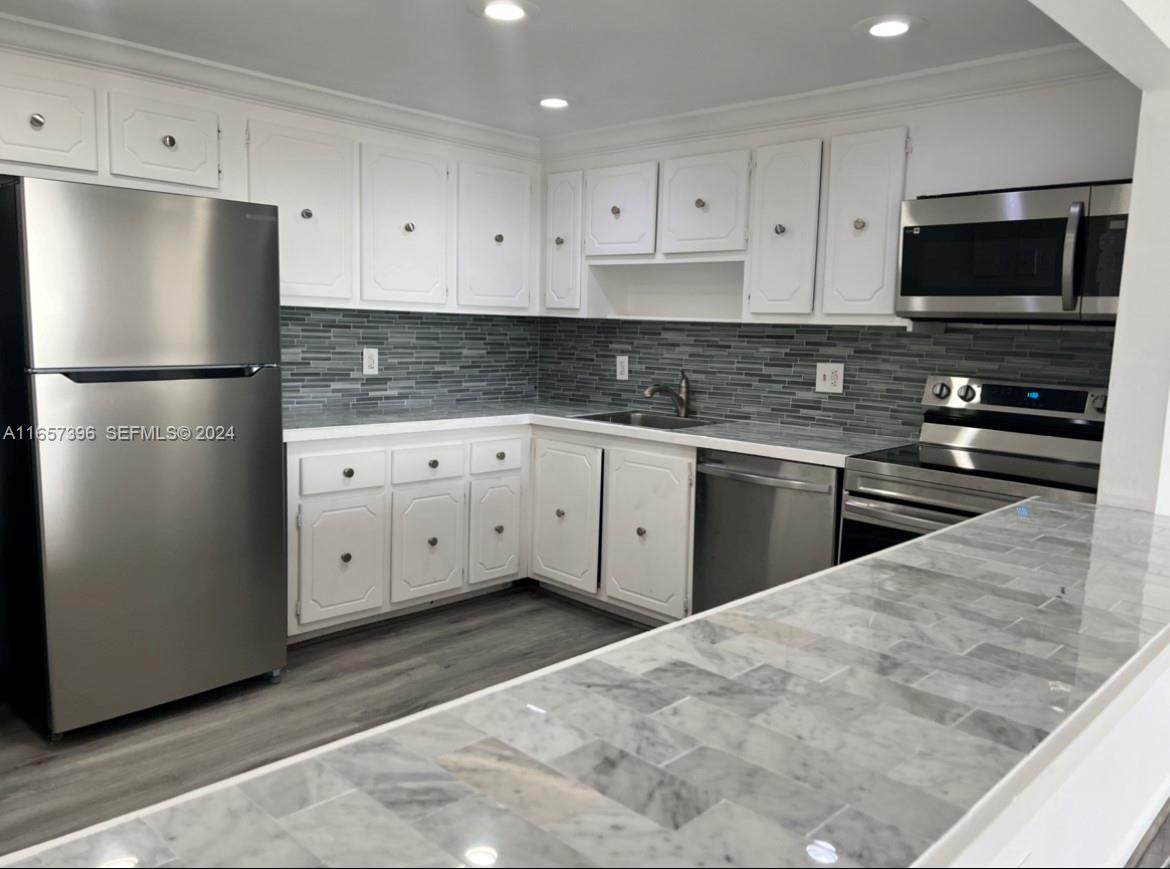13499 Biscayne Blvd - Photo 1