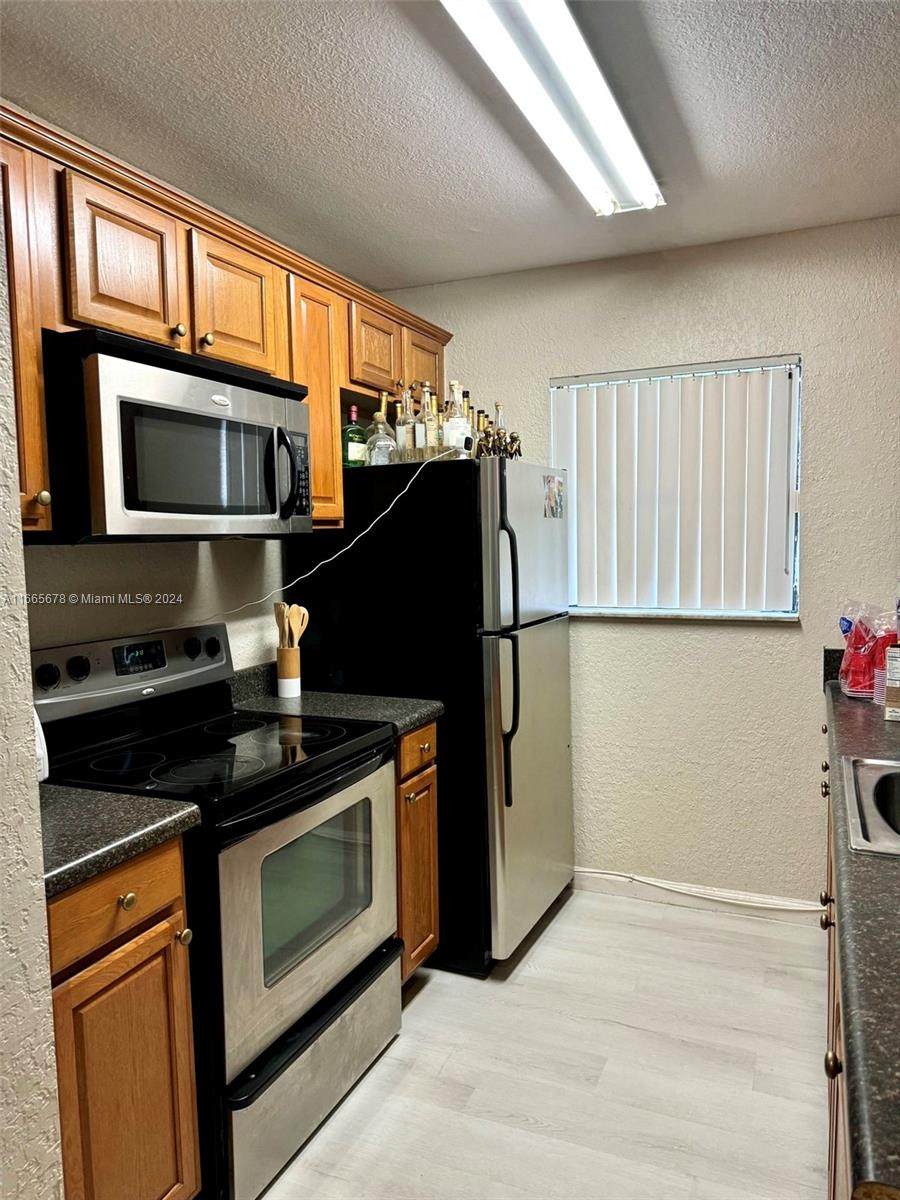 https://bt-photos.global.ssl.fastly.net/miami/orig_boomver_1_A11665678-2.jpg