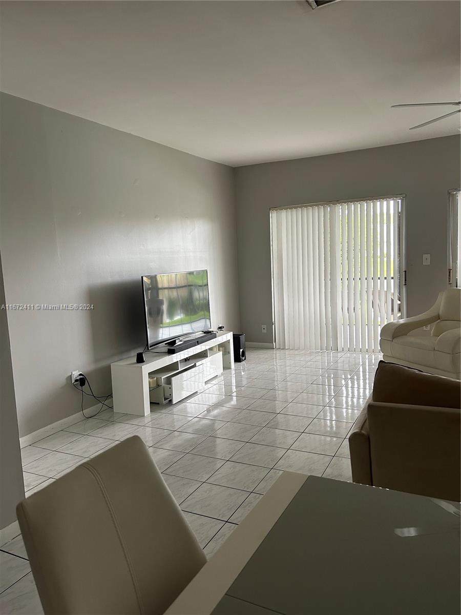 https://bt-photos.global.ssl.fastly.net/miami/orig_boomver_2_A11672411-2.jpg