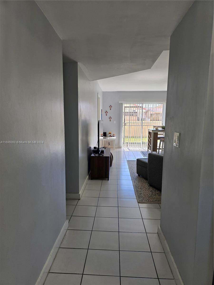https://bt-photos.global.ssl.fastly.net/miami/1280_boomver_2_A11699262-2.jpg