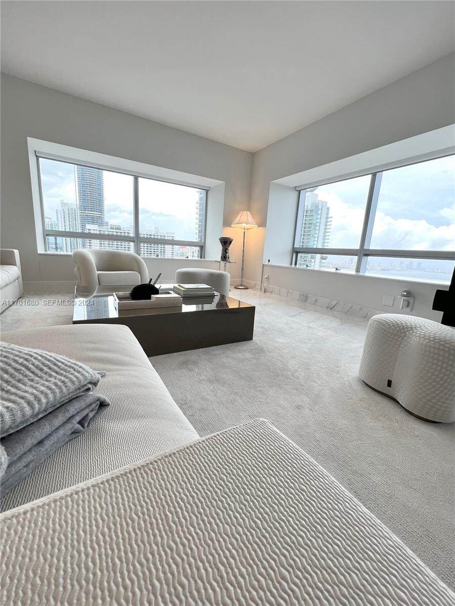 1435 Brickell Ave - Photo 1
