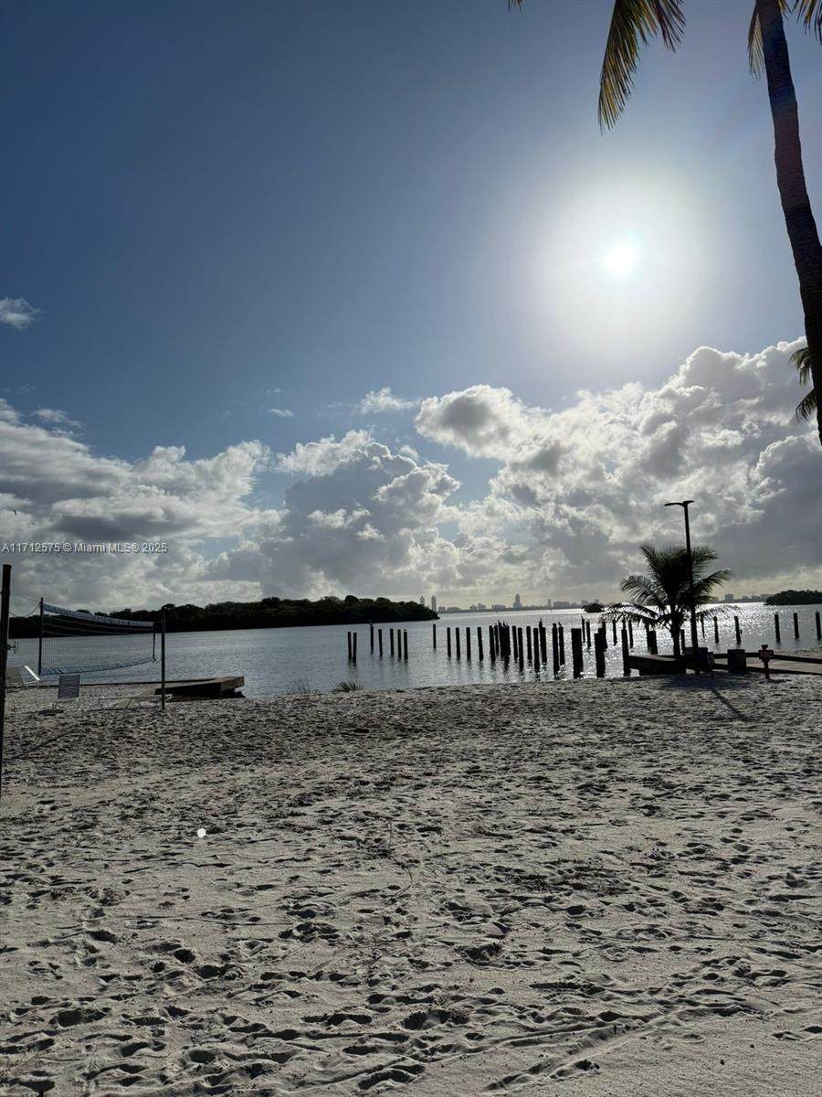 https://bt-photos.global.ssl.fastly.net/miami/orig_boomver_2_A11712575-2.jpg
