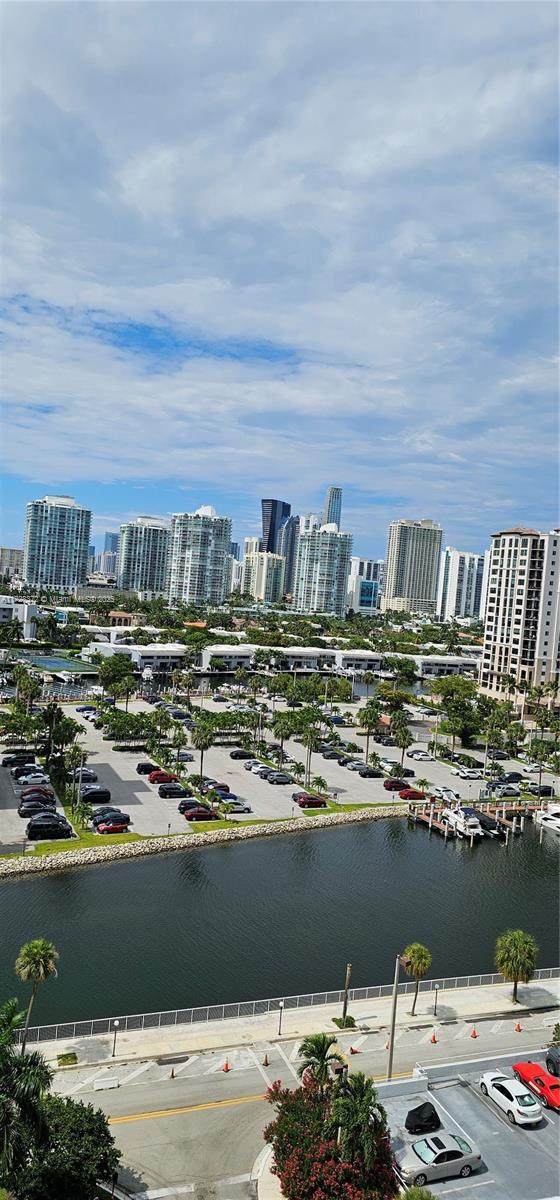 https://bt-photos.global.ssl.fastly.net/miami/orig_boomver_2_A11728372-2.jpg