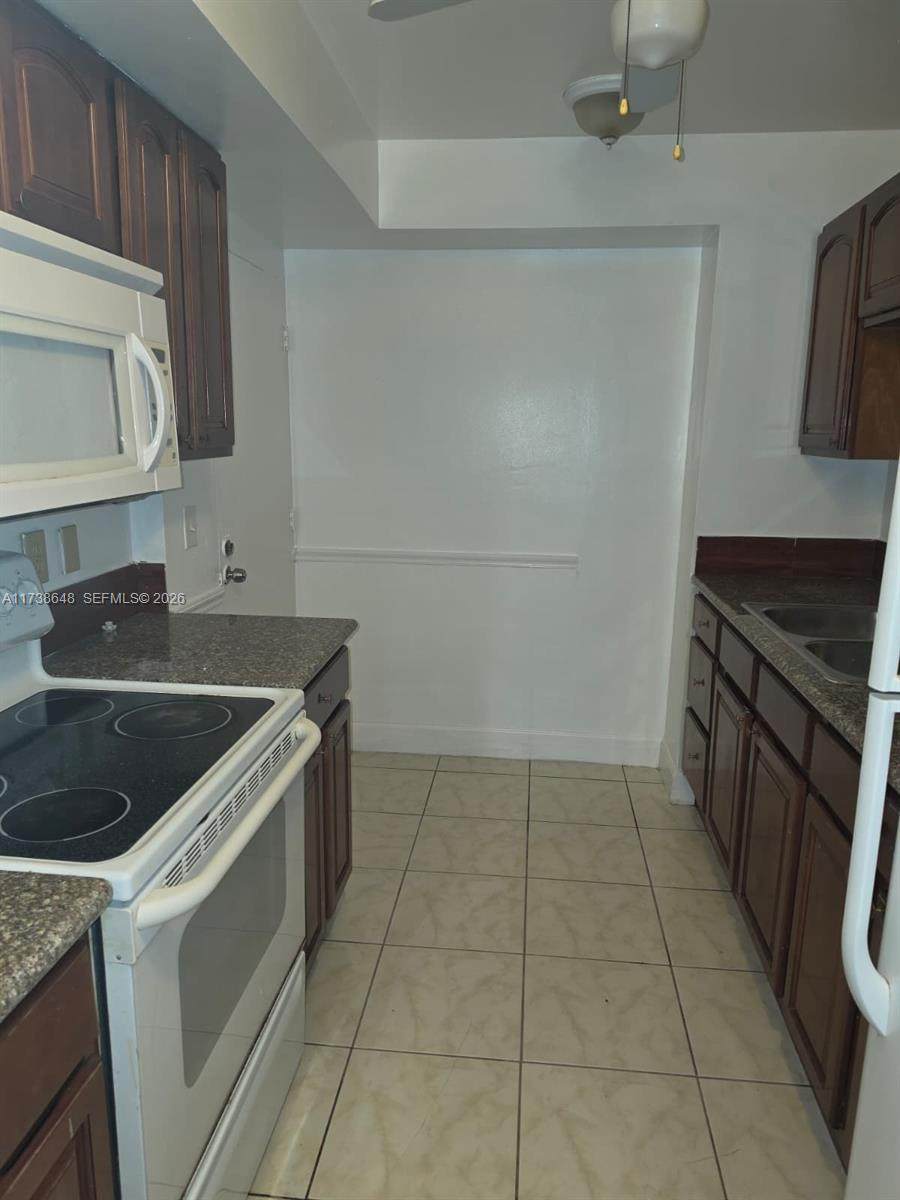 3301 Spanish Moss Ter - Photo 1
