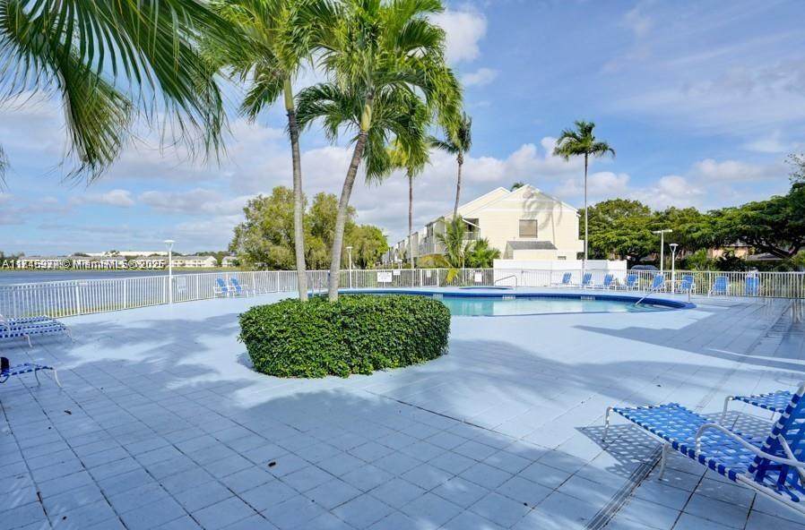 3425 44th St - Photo 1