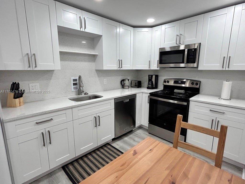 4001 Ocean Dr - Photo 1