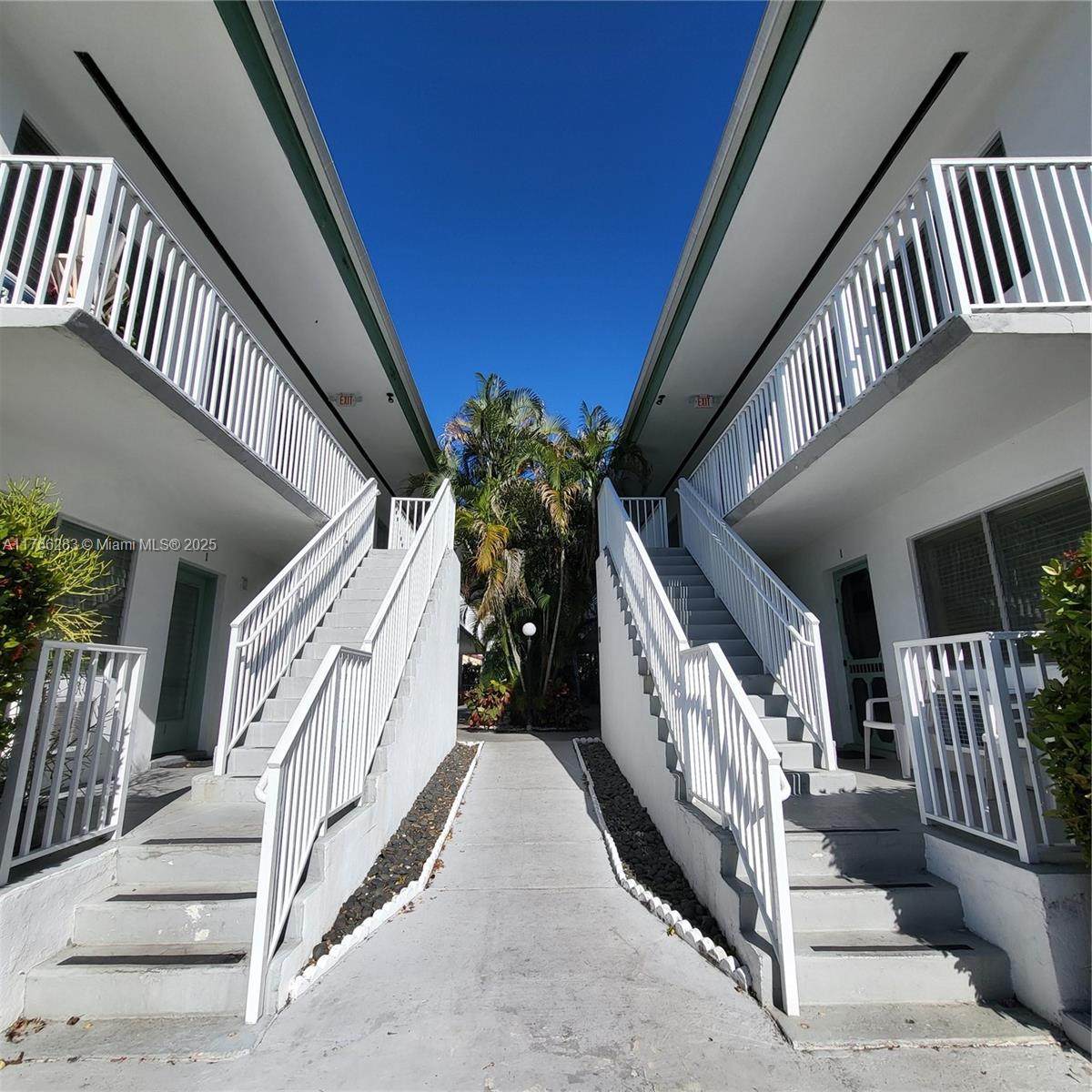 7945 Carlyle Ave - Photo 1