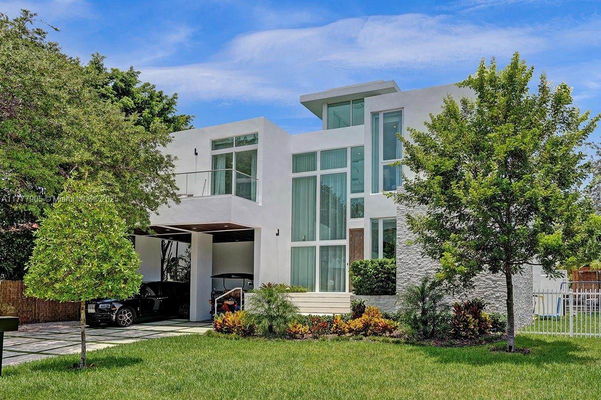201 Buttonwood Dr - Photo 1