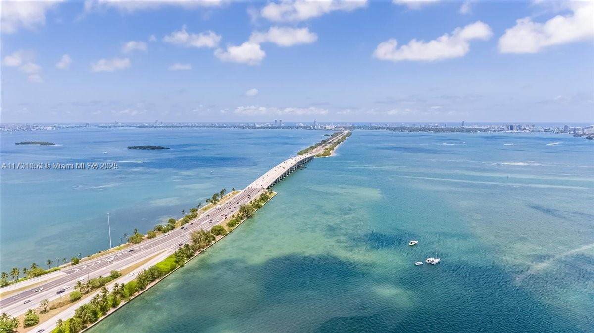 https://bt-photos.global.ssl.fastly.net/miami/orig_boomver_2_A11791059-2.jpg