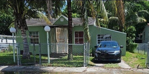 846 114th St - Photo 1