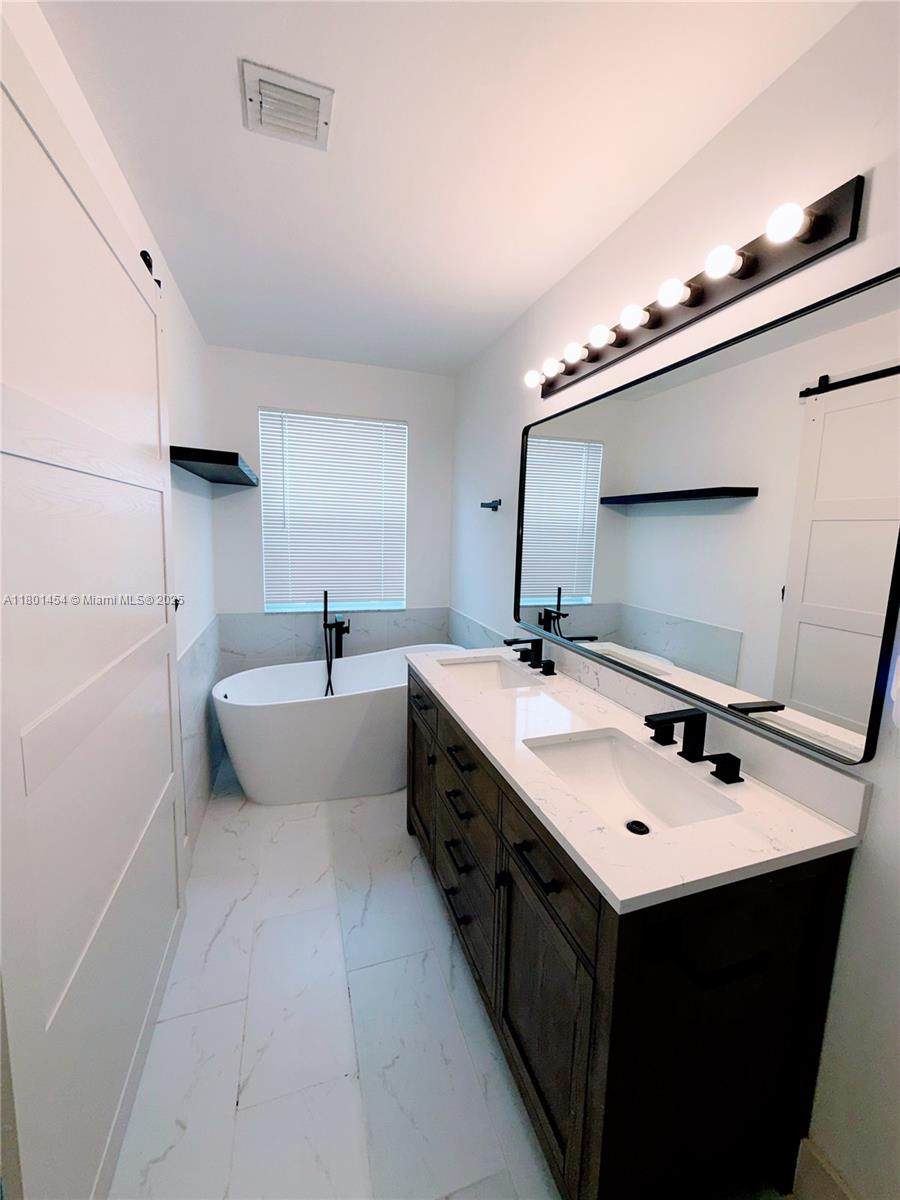 1120 Canella Ln - Photo 1