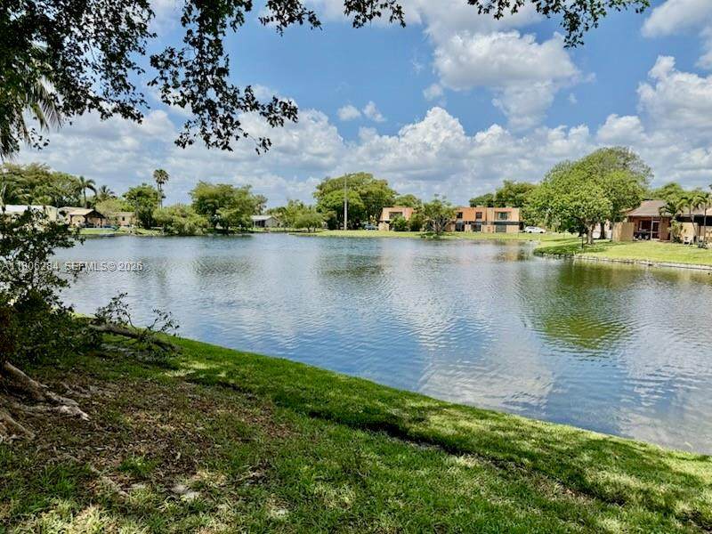 8992 Palm Tree Ln - Photo 1