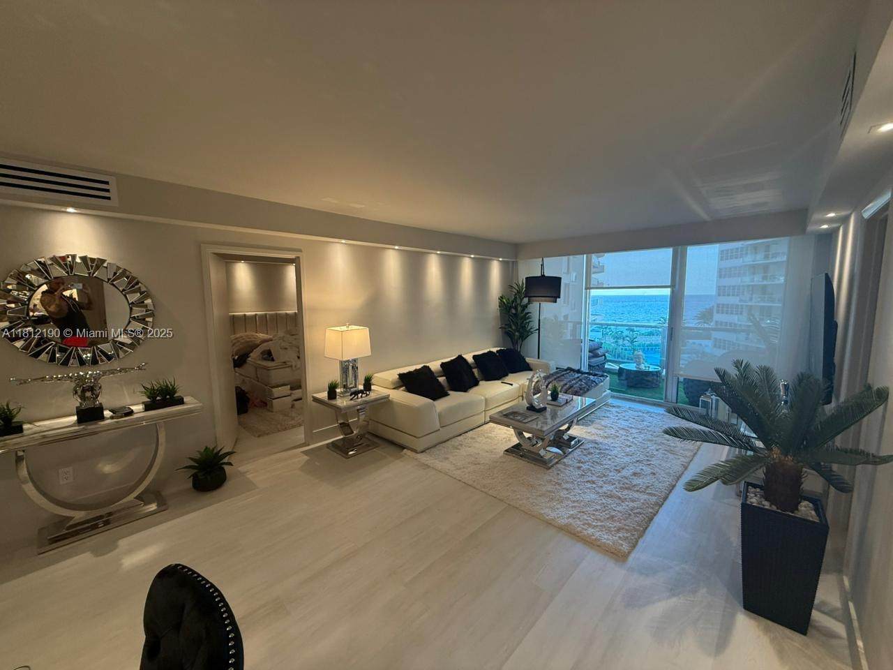 https://bt-photos.global.ssl.fastly.net/miami/orig_boomver_1_A11812190-2.jpg